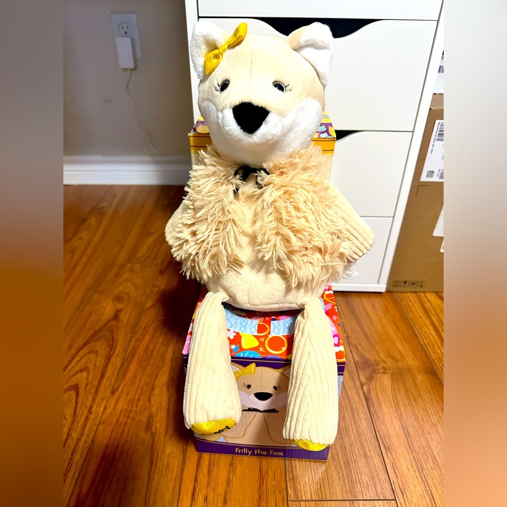 Frilly the Fox - Scentsy Buddy Brand new in box